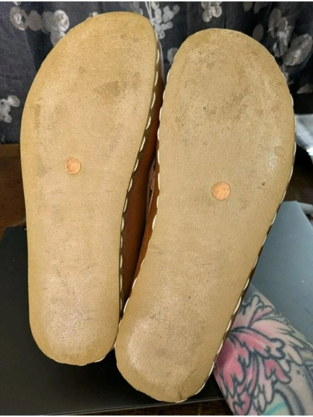 Size 8.5 Atlantis Lion Brown Leather Barefoot Mocassins Copper Rivet